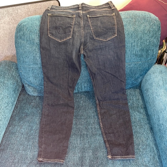 EUC Silver Jeans Calley High-Rise Skinny Size 29/27 - Picture 8 of 9